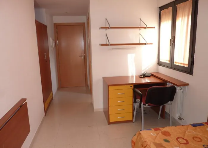 巴图埃卡斯住宿酒店