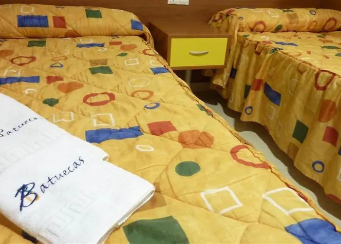 巴图埃卡斯住宿酒店 *