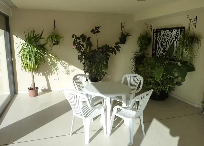 巴图埃卡斯住宿酒店 *