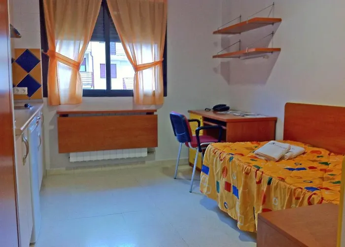 巴图埃卡斯住宿酒店 *